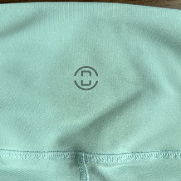 DYI Take Control Crop Leggings - Picture 4 of 4